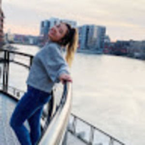 Meet your Posher, Tia